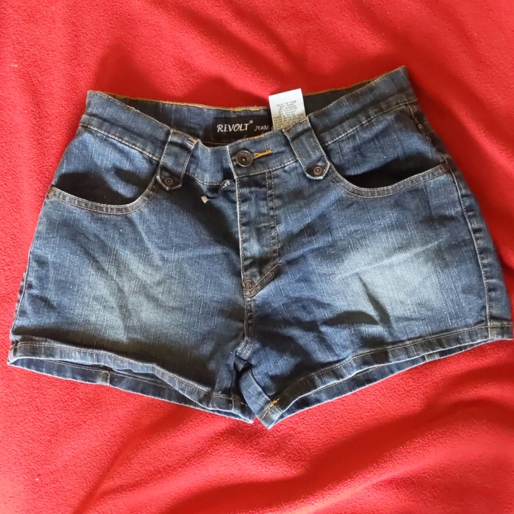 Revolt jean shorts
